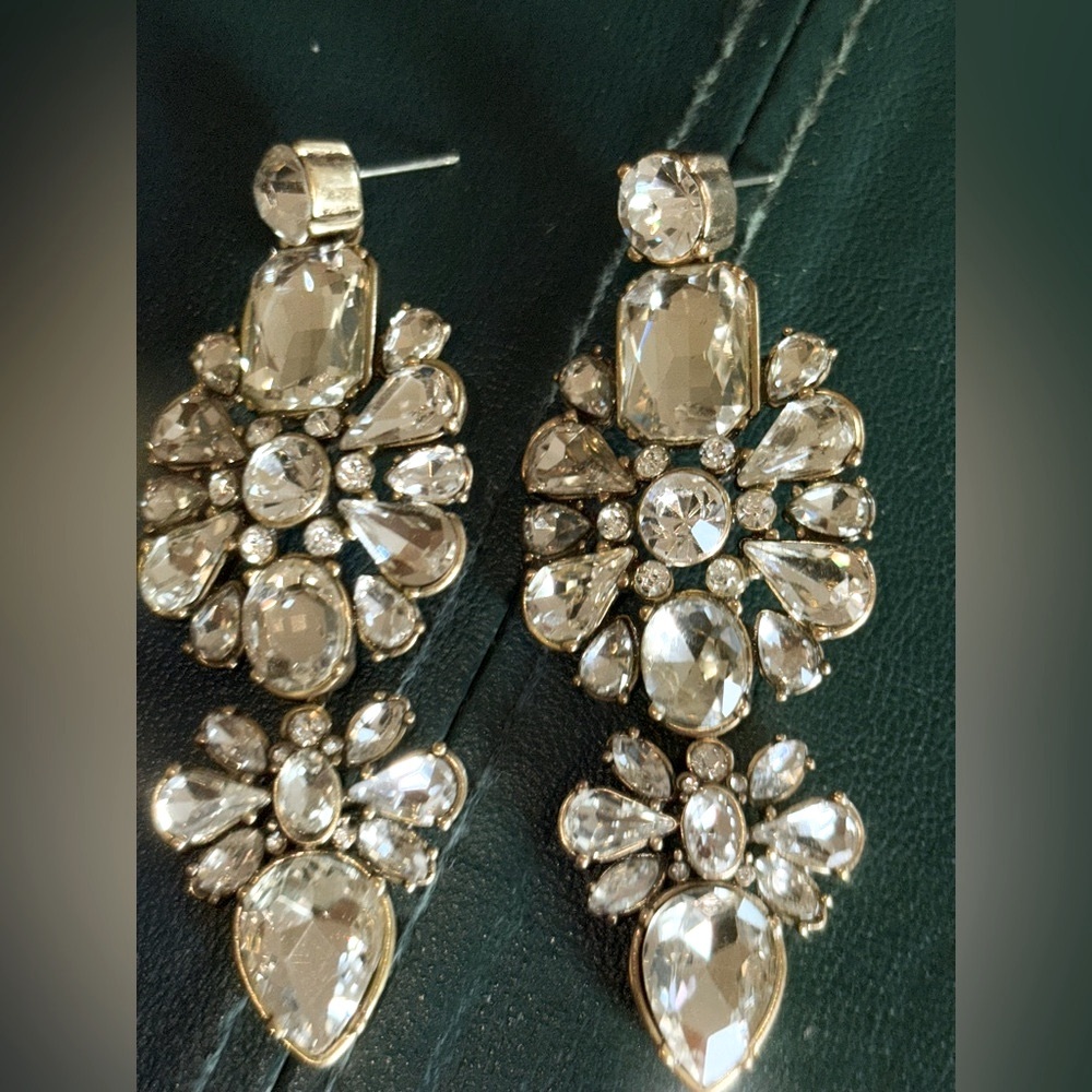 Elegant Silver Crystal Drop Earrings